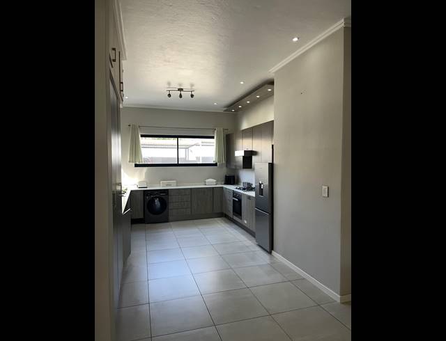 2 BEDROOM APARTMENT RENTED IN MORNINGSIDE